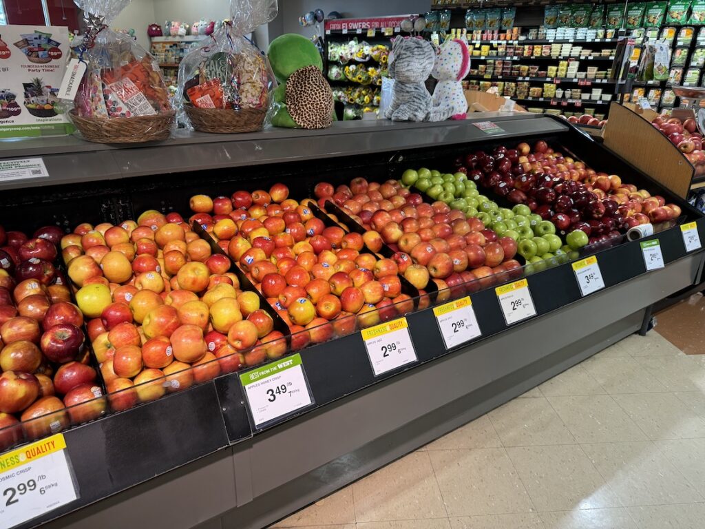 supermarket w Kanadzie, dział owoców